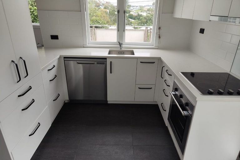 Photo of property in 22 Philson Terrace, Browns Bay, Auckland, 0630