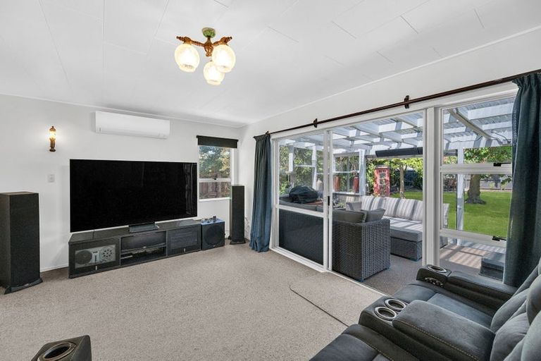 Photo of property in 14 Williamson Road, Clive, 4102