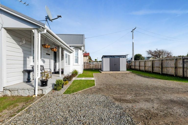 Photo of property in 19 Rosalind Street, Stratford, 4332