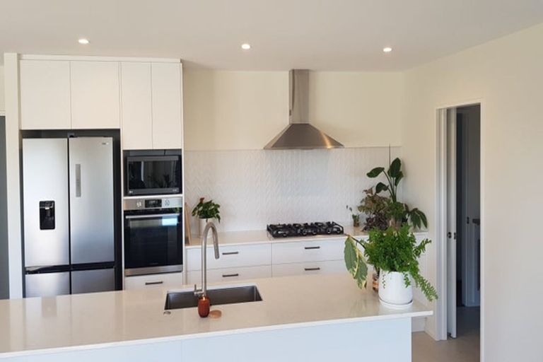 Photo of property in 12 Mccahon Drive, Rangiora, 7400