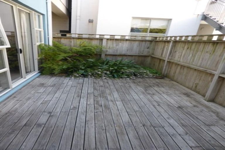 Photo of property in 8/30 Hanson Street, Mount Cook, Wellington, 6021