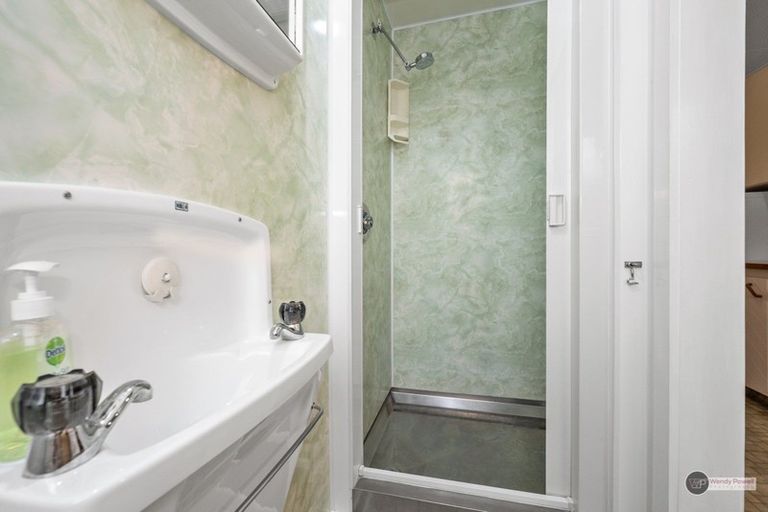 Photo of property in 24 Cypress Drive, Maungaraki, Lower Hutt, 5010