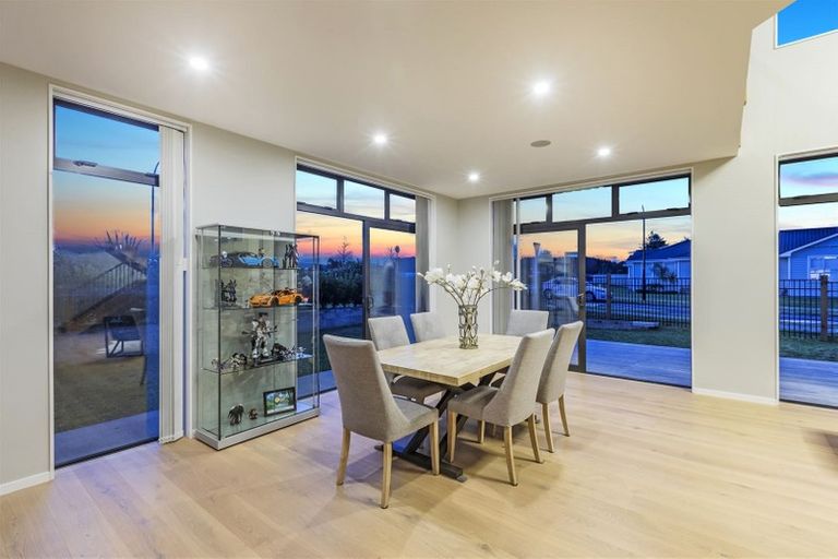 Photo of property in 2 Pitoitoi Drive, Riverhead, 0820