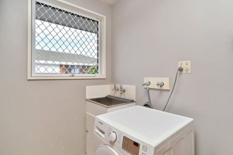 Photo of property in 1/5 James Condon Place, Redwood, Christchurch, 8051