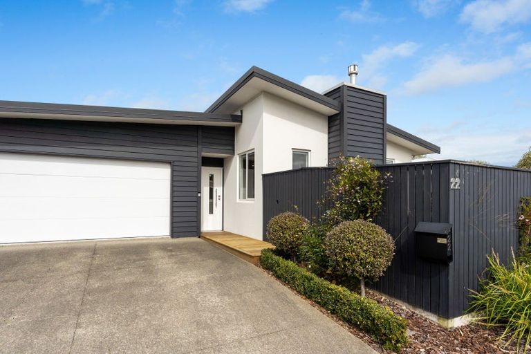 Photo of property in 22 Serenity Crescent, Kelvin Grove, Palmerston North, 4414