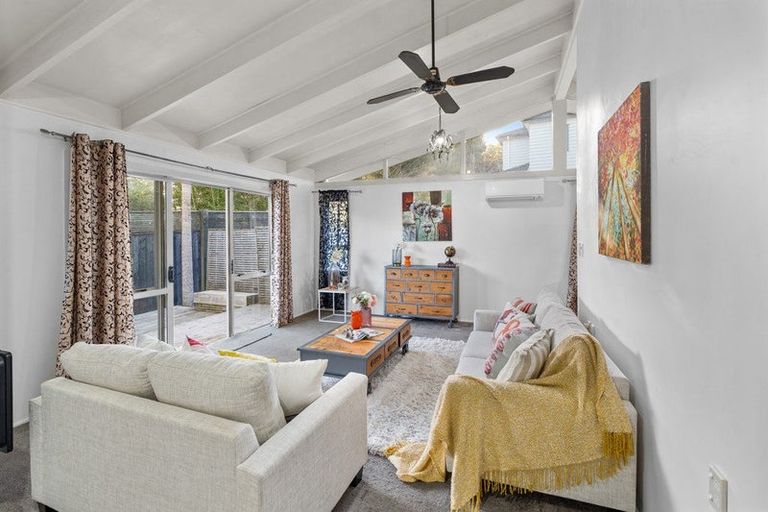 Photo of property in 32b Lyttelton Avenue, Forrest Hill, Auckland, 0620