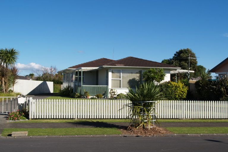 Photo of property in 57 Hokianga Street, Mangere East, Auckland, 2024