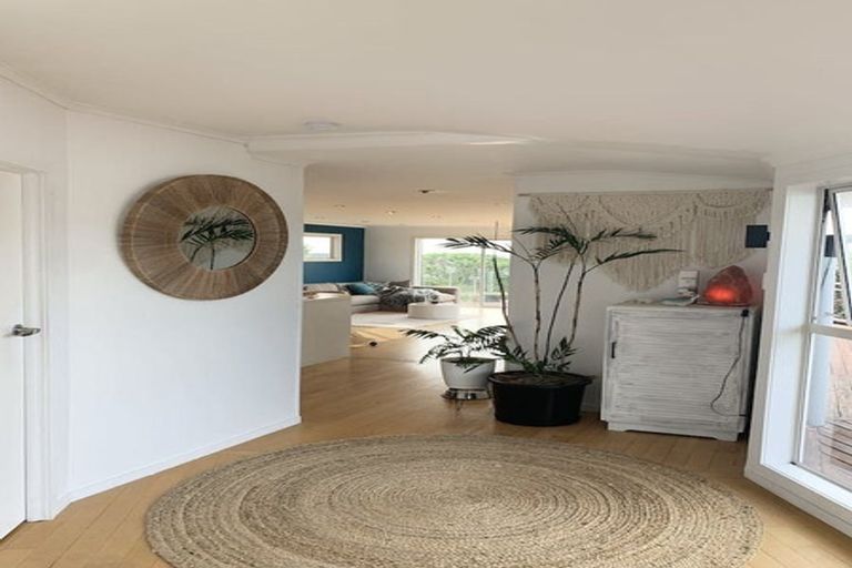 Photo of property in 103 Stanmore Bay Road, Stanmore Bay, Whangaparaoa, 0932