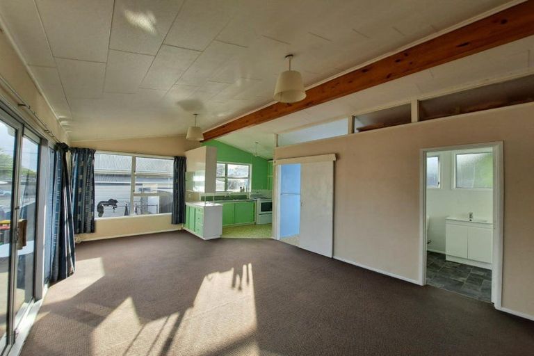 Photo of property in 46a Belt Road, Moturoa, New Plymouth, 4310