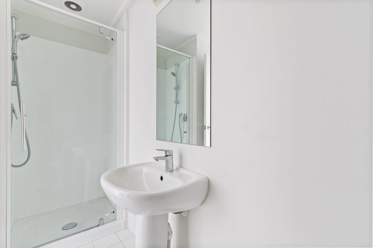 Photo of property in 17a/30 Westward Ho, Glen Eden, Auckland, 0602