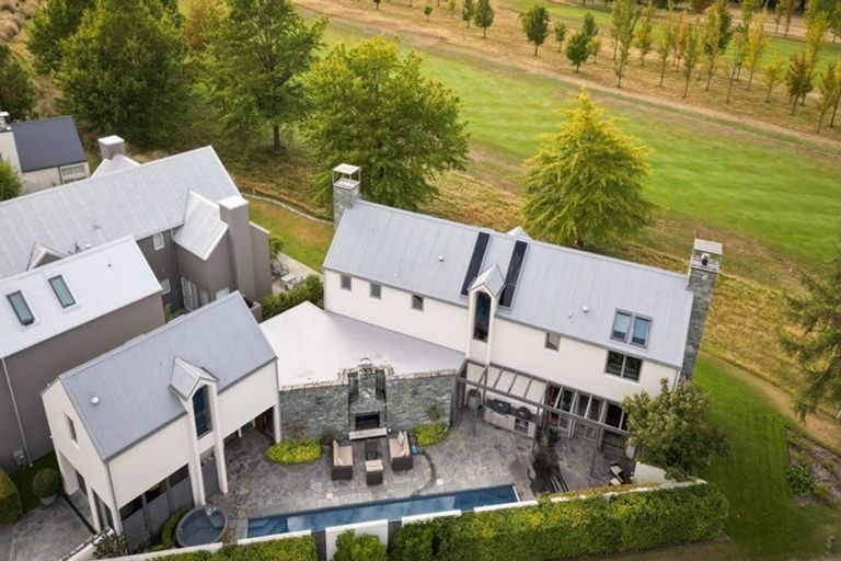 Photo of property in Millbrook Resort, 1 Malaghans Ridge, Arrowtown, 9371