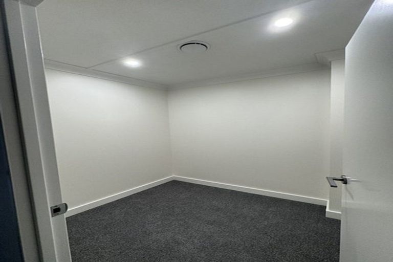 Photo of property in 19 Parkwood Avenue, Westgate, Auckland, 0614