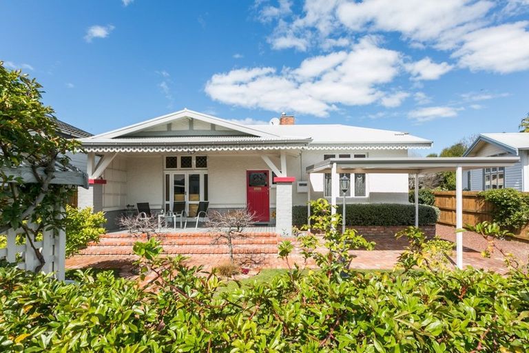 Photo of property in 8 Latham Street, Napier South, Napier, 4110