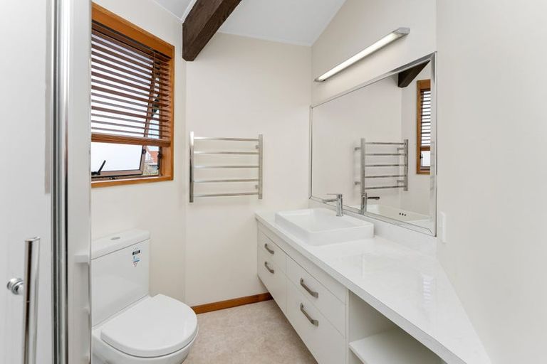 Photo of property in 9 Frances Street, Waikanae Beach, Waikanae, 5036