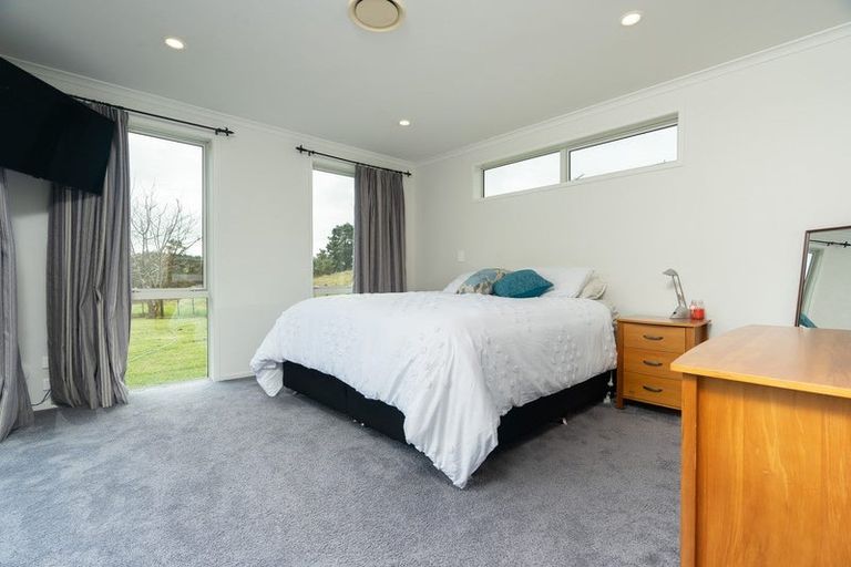 Photo of property in 160 Gray Road, Te Kamo, Kamo, 0185