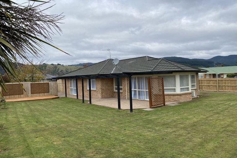 Photo of property in 39 Spackman Crescent, Paraparaumu, 5032