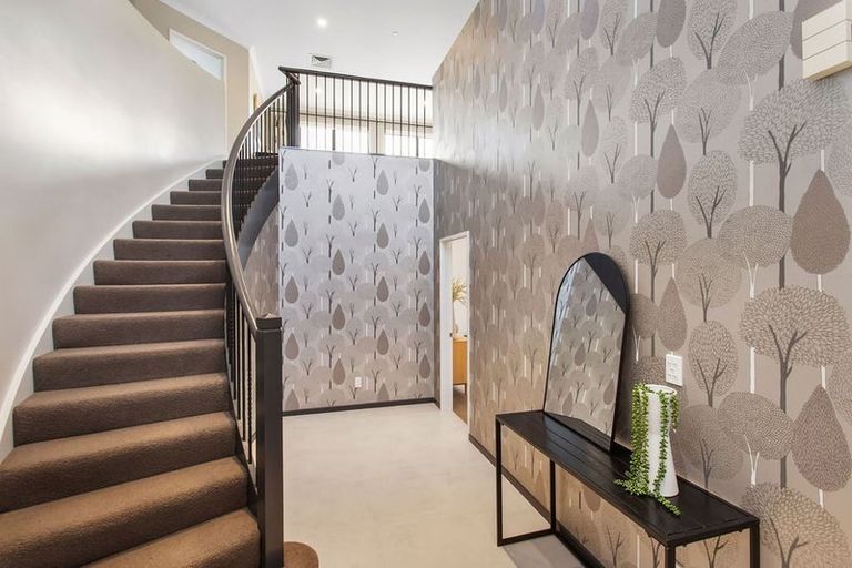 Photo of property in 42 Meadow Street, Papanui, Christchurch, 8052