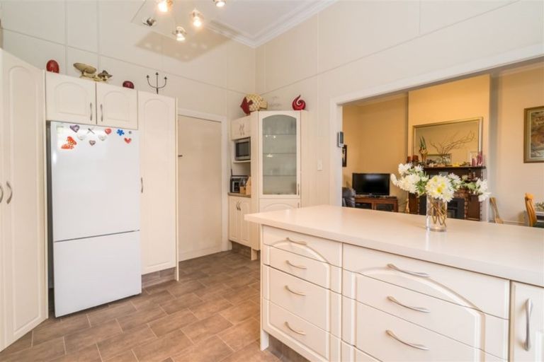 Photo of property in 121 Macandrew Road, South Dunedin, Dunedin, 9012