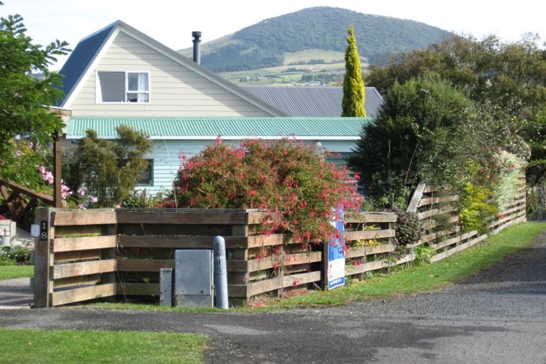 Photo of property in 16 Canberra Place, Waldronville, Dunedin, 9018