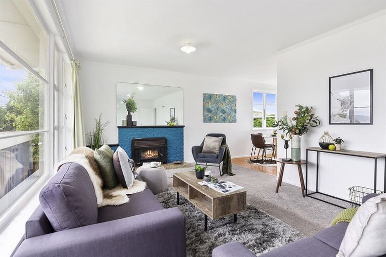 Photo of property in 25 Sievers Grove, Cannons Creek, Porirua, 5024