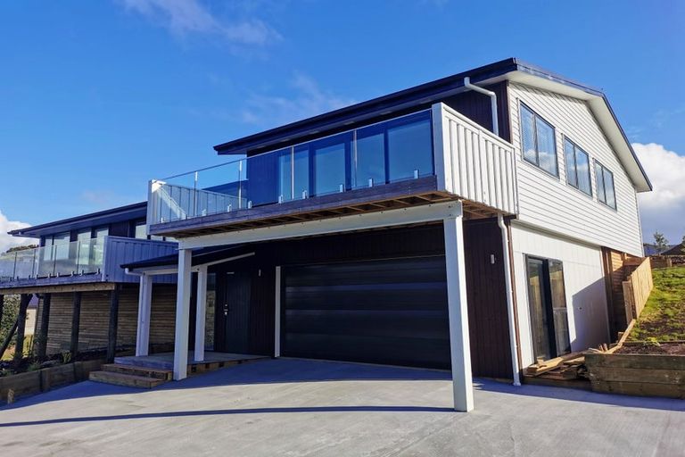 Photo of property in 77 Stratford Drive, Cable Bay, 0420