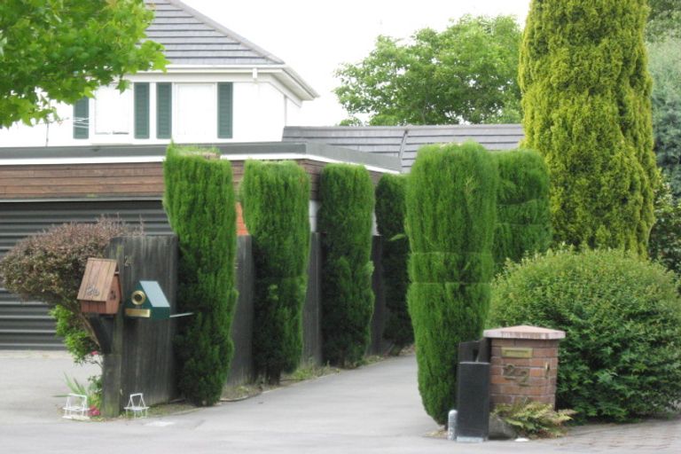 Photo of property in 24 Felstead Place, Avonhead, Christchurch, 8042