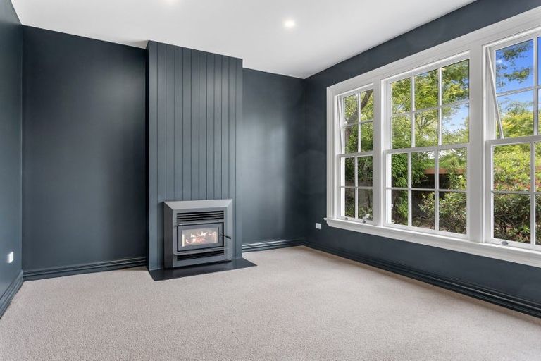 Photo of property in 65 Kotare Street, Fendalton, Christchurch, 8041