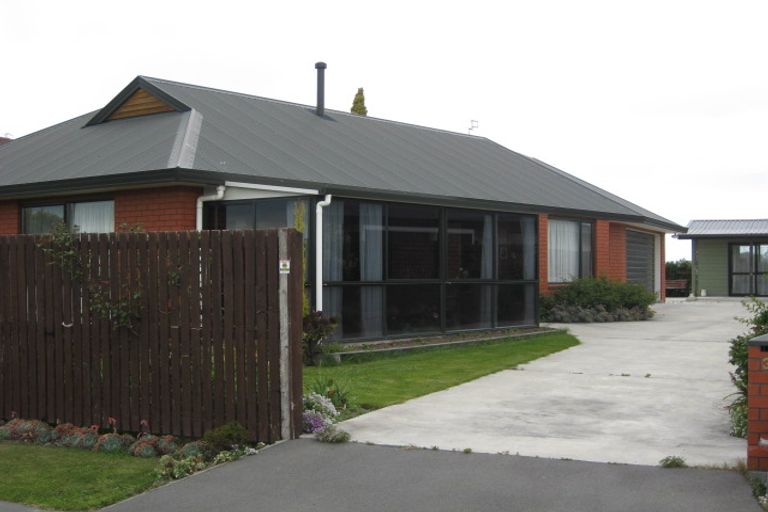 Photo of property in 30 Seadown Crescent, Amberley, 7410