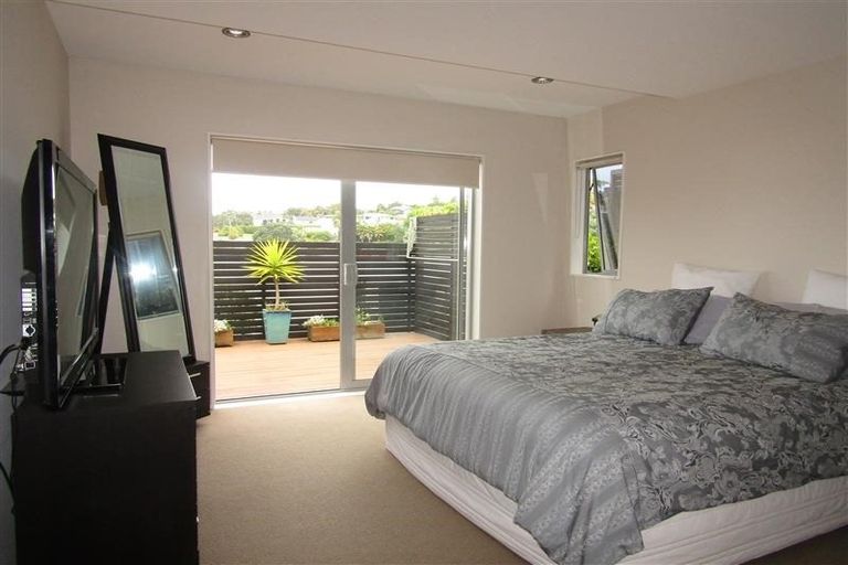 Photo of property in Wilk Heights, 2/8 Wilk Lane, Browns Bay, Auckland, 0630
