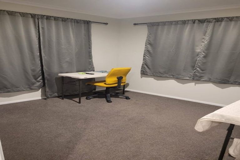 Photo of property in 8 Takapo Grove, Kelson, Lower Hutt, 5010