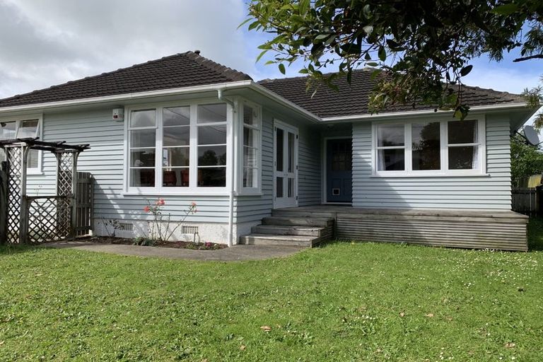 Photo of property in 28 Saint Annes Street, Levin, 5510