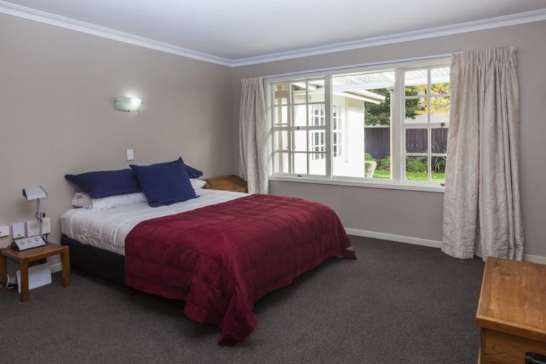 Photo of property in 6 Tuirau Place, Ilam, Christchurch, 8041