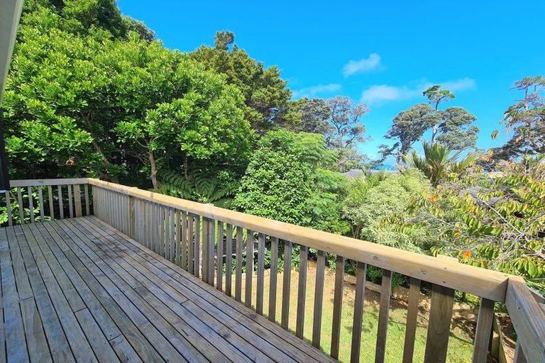 Photo of property in 2/8 Gray Crescent, Torbay, Auckland, 0630