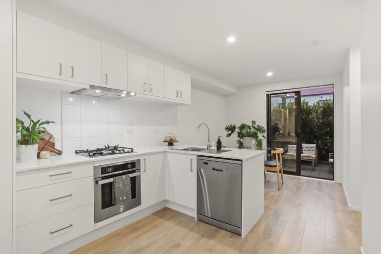 Photo of property in 3 Kaman Seasprite Road, Hobsonville, Auckland, 0616