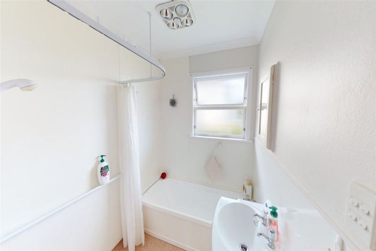 Photo of property in 146 Bath Street, Levin, 5510