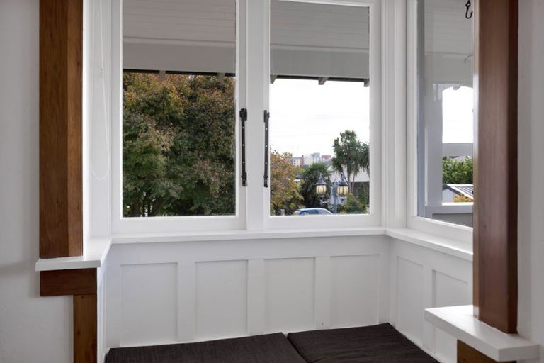 Photo of property in 183 Tukapa Street, Westown, New Plymouth, 4310