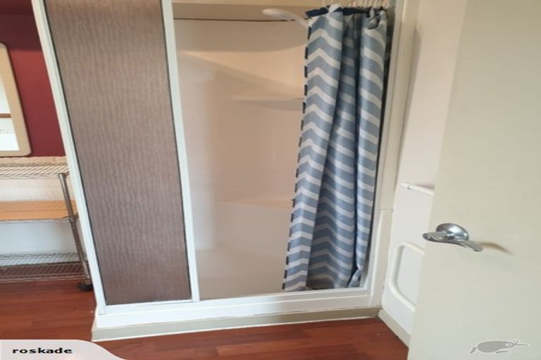 Photo of property in 16 De Val Drive, Titirangi, Auckland, 0604