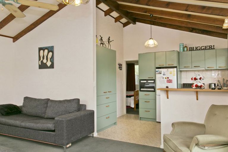 Photo of property in 1/6 Kereru Street, Two Mile Bay, Taupo, 3330