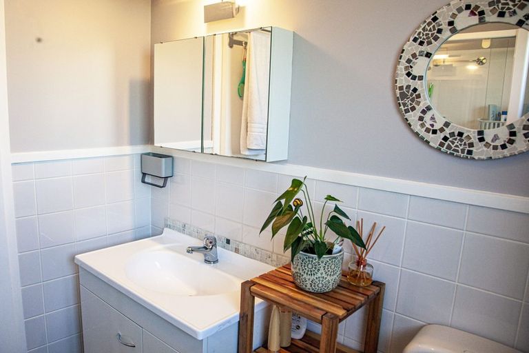 Photo of property in 1/1 Rosebank Terrace, Stoke, Nelson, 7011