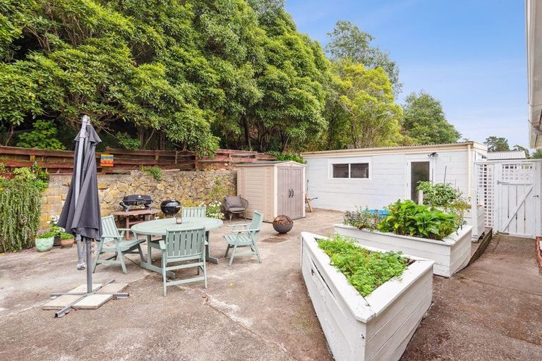 Photo of property in 12 Brazier Grove, Paraparaumu, 5032