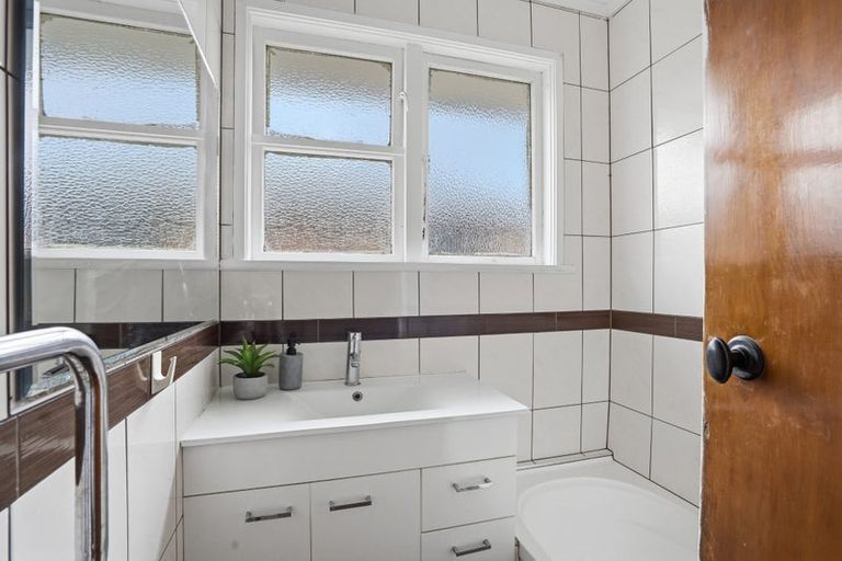 Photo of property in 52 Second Avenue, Avenues, Whangarei, 0110