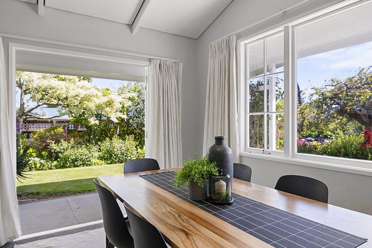 Photo of property in 29 Nevada Drive, Merrilands, New Plymouth, 4312