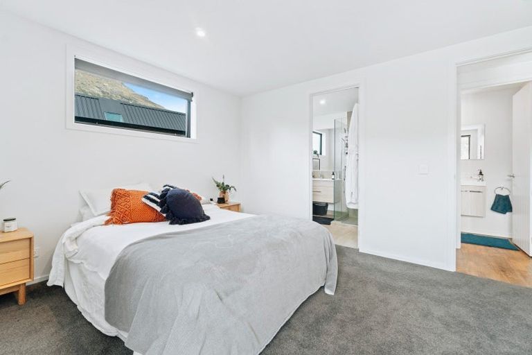 Photo of property in 39 Red Cottage Drive, Lake Hayes, Queenstown, 9304