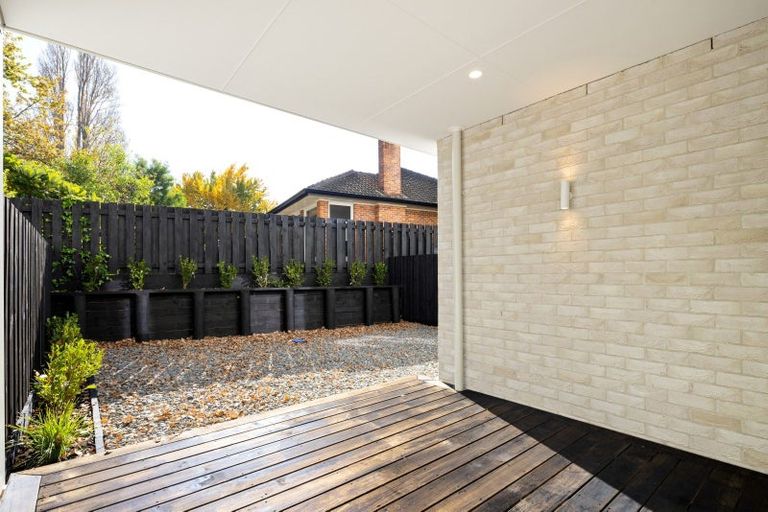 Photo of property in 2/2 Woodstock Road, Fairfield, Hamilton, 3214