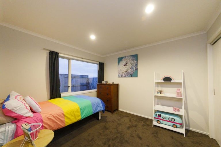 Photo of property in 92 Rosalie Terrace, Kelvin Grove, Palmerston North, 4414