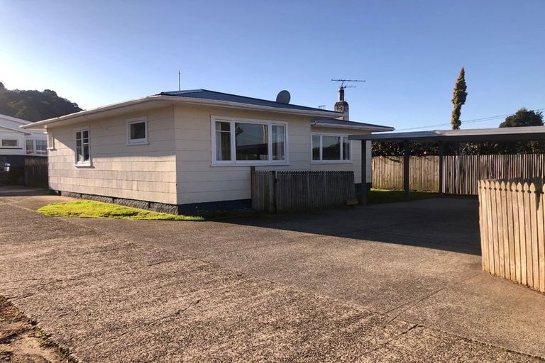 Photo of property in 3 Island View Road, Western Heights, Rotorua, 3015