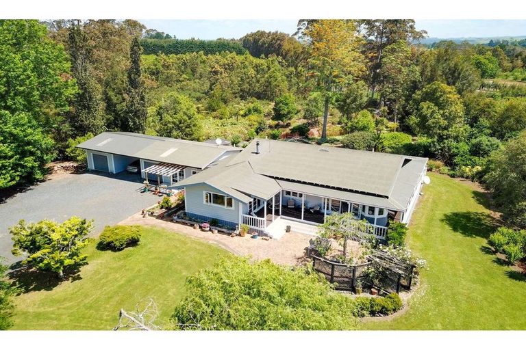 Photo of property in 106 Kapiro Road, Kerikeri, 0294