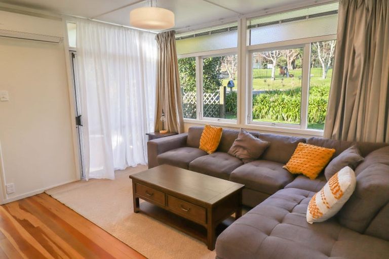 Photo of property in 5 Aorangi Road, Paraparaumu, 5032