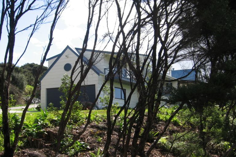 Photo of property in 1 Tapeka Road, Russell, 0202