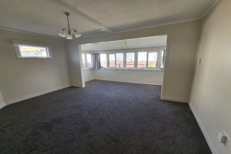 Photo of property in 143 Rongotai Road, Kilbirnie, Wellington, 6022